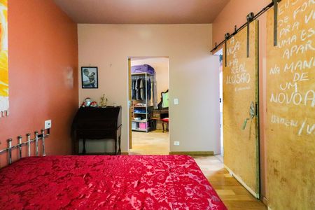 Casa à venda com 480m², 4 quartos e 8 vagas Casa à venda com 480m², 4 quartos e 8 vagas Suíte 3