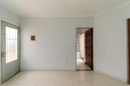 Casa para alugar com 84m², 2 quartos e 2 vagasSala