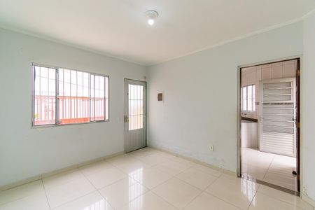 Sala de casa para alugar com 2 quartos, 84m² em Vila Alzira, São Paulo