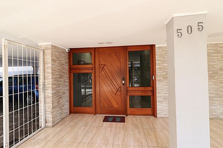 Apartamento à venda com 69m², 2 quartos e 1 vagaEntrada do Prédio