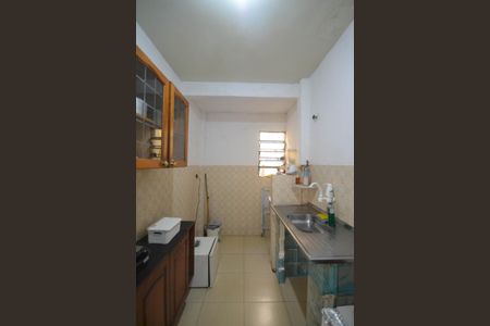 Apartamento para alugar com 45m², 2 quartos e 2 vagas Apartamento para alugar com 45m², 2 quartos e 2 vagasCozinha e Área de Serviço