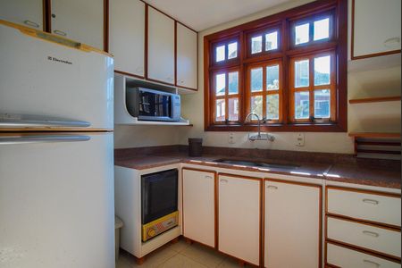 Casa para alugar com 280m², 4 quartos e 2 vagasCozinha