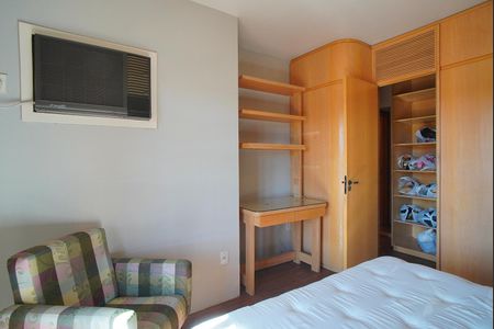 Casa para alugar com 280m², 4 quartos e 2 vagasSuíte 2 