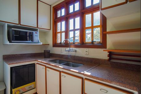 Casa para alugar com 280m², 4 quartos e 2 vagasCozinha