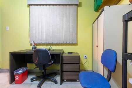 Casa à venda com 203m², 6 quartos e 7 vagasEdicula - quarto 1