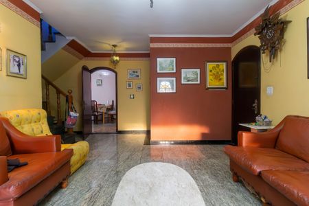 Sala de casa à venda com 6 quartos, 203m² em Vila Carrão, São Paulo