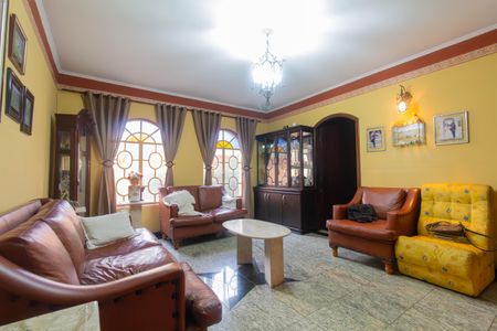 Sala de casa à venda com 6 quartos, 203m² em Vila Carrão, São Paulo