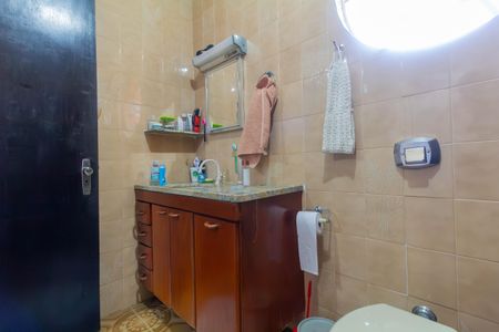 Casa à venda com 203m², 6 quartos e 7 vagasBanheiro 1