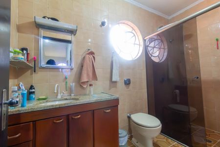 Casa à venda com 203m², 6 quartos e 7 vagasBanheiro 1