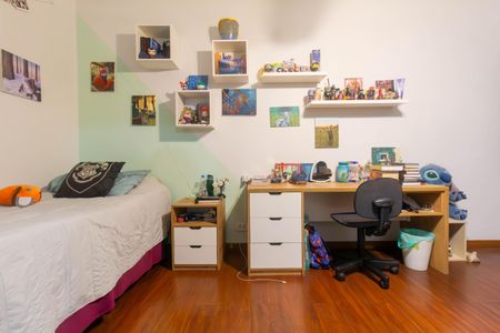 Casa à venda com 203m², 6 quartos e 7 vagasQuarto 2