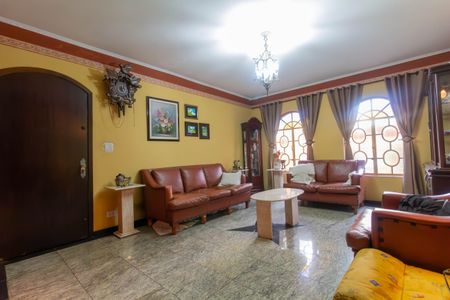 Sala de casa à venda com 6 quartos, 203m² em Vila Carrão, São Paulo