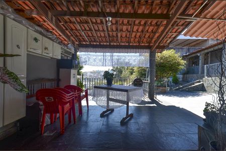 Casa para alugar com 313m², 2 quartos e 2 vagas Casa para alugar com 313m², 2 quartos e 2 vagasÁrea externa - Churrasqueira