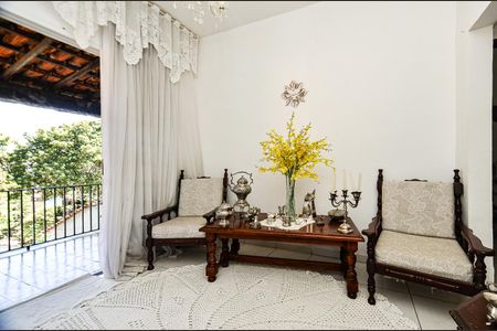 Casa para alugar com 313m², 2 quartos e 2 vagas Casa para alugar com 313m², 2 quartos e 2 vagasSala de Estar