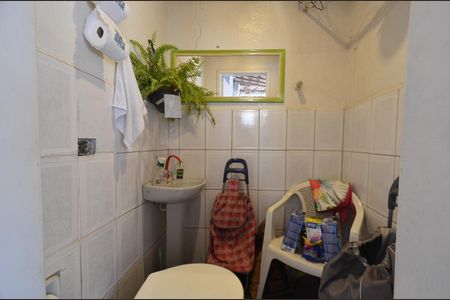 Casa para alugar com 313m², 2 quartos e 2 vagas Casa para alugar com 313m², 2 quartos e 2 vagasÁrea externa - Banheiro