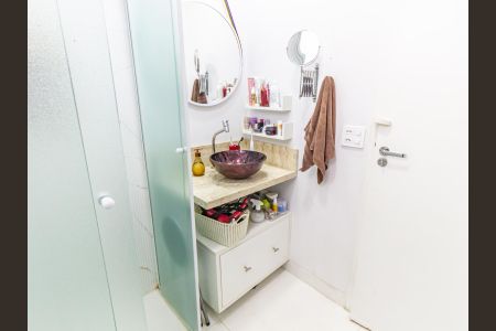 Apartamento à venda com 76m², 3 quartos e 1 vaga Apartamento à venda com 76m², 3 quartos e 1 vagaBanheiro da Suíte