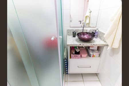 Apartamento à venda com 76m², 3 quartos e 1 vaga Apartamento à venda com 76m², 3 quartos e 1 vagaBanheiro Social