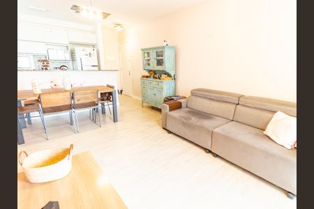 Apartamento à venda com 76m², 3 quartos e 1 vaga Apartamento à venda com 76m², 3 quartos e 1 vagaSala