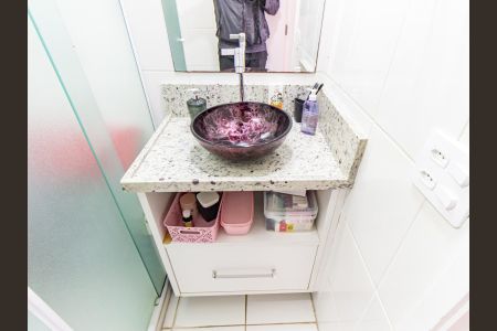 Apartamento à venda com 76m², 3 quartos e 1 vaga Apartamento à venda com 76m², 3 quartos e 1 vagaBanheiro Social