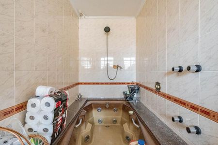 Casa à venda com 226m², 3 quartos e NaN vagasBanheiro 2