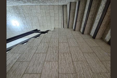 Escada de casa para alugar com 3 quartos, 200m² em Recreio dos Bandeirantes, Rio de Janeiro