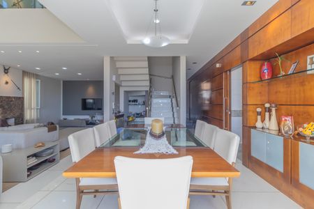Sala de casa à venda com 4 quartos, 450m² em São Bento, Belo Horizonte