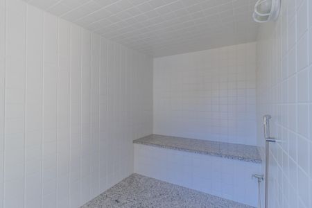 Casa à venda com 450m², 4 quartos e 3 vagas Casa à venda com 450m², 4 quartos e 3 vagasÁrea comum - Sauna