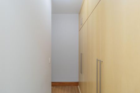 Casa à venda com 450m², 4 quartos e 3 vagas Casa à venda com 450m², 4 quartos e 3 vagasSuíte 3