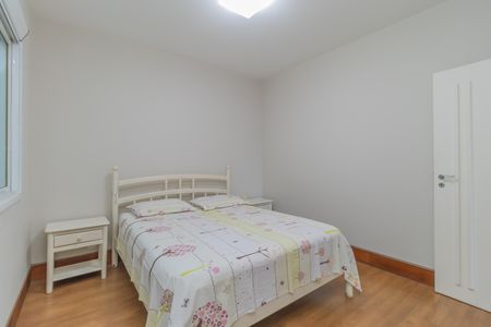 Casa à venda com 450m², 4 quartos e 3 vagas Casa à venda com 450m², 4 quartos e 3 vagasSuíte 3