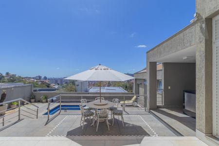 Casa à venda com 450m², 4 quartos e 3 vagas Casa à venda com 450m², 4 quartos e 3 vagasCobertura