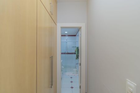 Casa à venda com 450m², 4 quartos e 3 vagas Casa à venda com 450m², 4 quartos e 3 vagasSuíte 3
