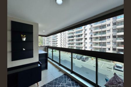 Apartamento à venda com 67m², 2 quartos e 1 vagaVaranda