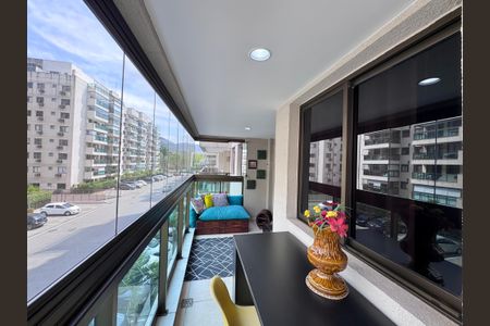 Apartamento à venda com 67m², 2 quartos e 1 vagaVaranda