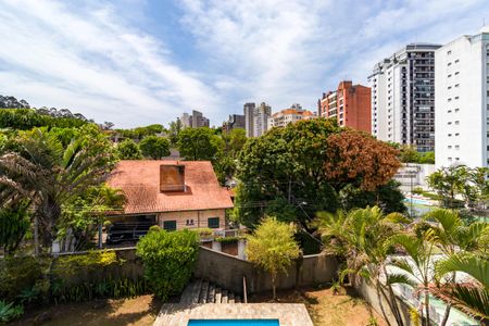 Casa para alugar com 611m², 4 quartos e 6 vagas Casa para alugar com 611m², 4 quartos e 6 vagasVista do Varanda da Suíte