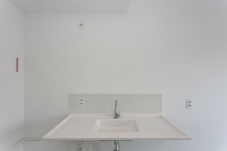 Cozinha de apartamento para alugar com 1 quarto, 28m² em Penha de França, São Paulo