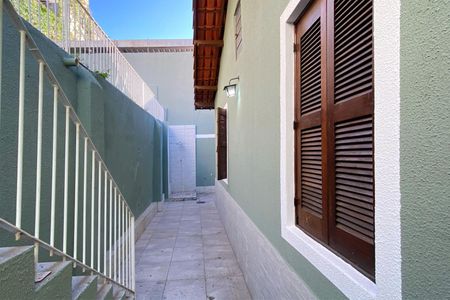 Casa à venda com 270m², 4 quartos e 4 vagas Casa à venda com 270m², 4 quartos e 4 vagasVaranda fundos