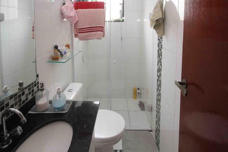 Casa à venda com 80m², 2 quartos e 2 vagas Casa à venda com 80m², 2 quartos e 2 vagasBanheiro da Suíte 2