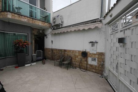 Casa à venda com 80m², 2 quartos e 2 vagas Casa à venda com 80m², 2 quartos e 2 vagasGaragem