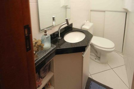 Casa à venda com 80m², 2 quartos e 2 vagas Casa à venda com 80m², 2 quartos e 2 vagasLavabo