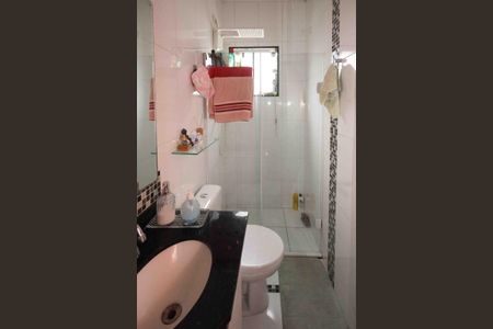 Casa à venda com 80m², 2 quartos e 2 vagas Casa à venda com 80m², 2 quartos e 2 vagasBanheiro da Suíte 2