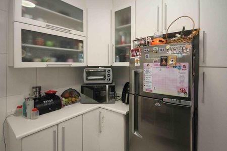 Casa à venda com 80m², 2 quartos e 2 vagas Casa à venda com 80m², 2 quartos e 2 vagasCozinha