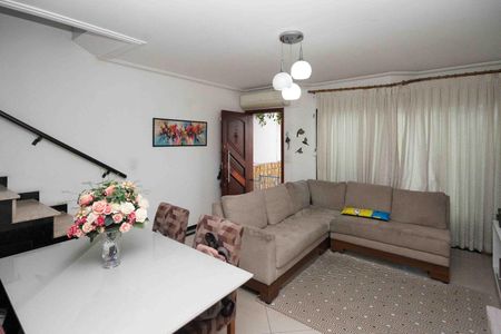 Casa à venda com 80m², 2 quartos e 2 vagas Casa à venda com 80m², 2 quartos e 2 vagasSala