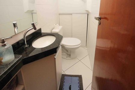 Casa à venda com 80m², 2 quartos e 2 vagas Casa à venda com 80m², 2 quartos e 2 vagasLavabo