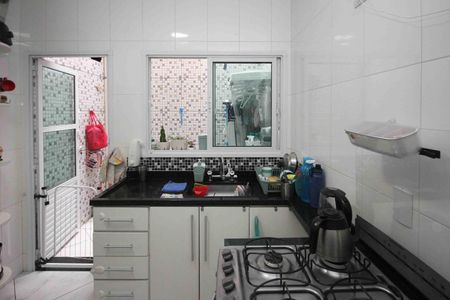 Casa à venda com 80m², 2 quartos e 2 vagas Casa à venda com 80m², 2 quartos e 2 vagasCozinha