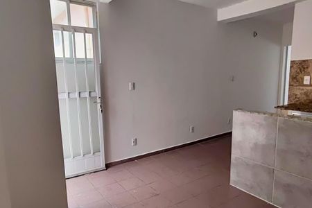 Sala de casa de condomínio à venda com 1 quarto, 28m² em Taquara, Rio de Janeiro
