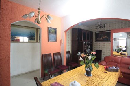 Casa à venda com 233m², 2 quartos e 2 vagasSala de Jantar