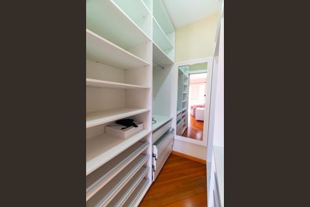 Apartamento à venda com 209m², 3 quartos e 3 vagasCloset da Suite