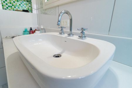 Apartamento à venda com 209m², 3 quartos e 3 vagasBanheiro Social Detalhe