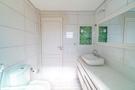 Apartamento à venda com 209m², 3 quartos e 3 vagasBanheiro da Suíte