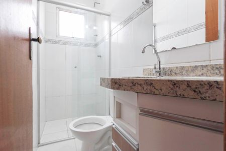 Casa à venda com 80m², 2 quartos e 1 vaga Casa à venda com 80m², 2 quartos e 1 vagaBanheiro social