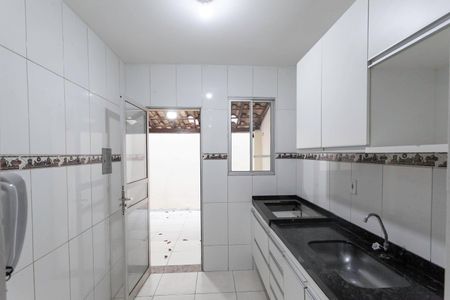 Casa à venda com 80m², 2 quartos e 1 vaga Casa à venda com 80m², 2 quartos e 1 vagaCozinha